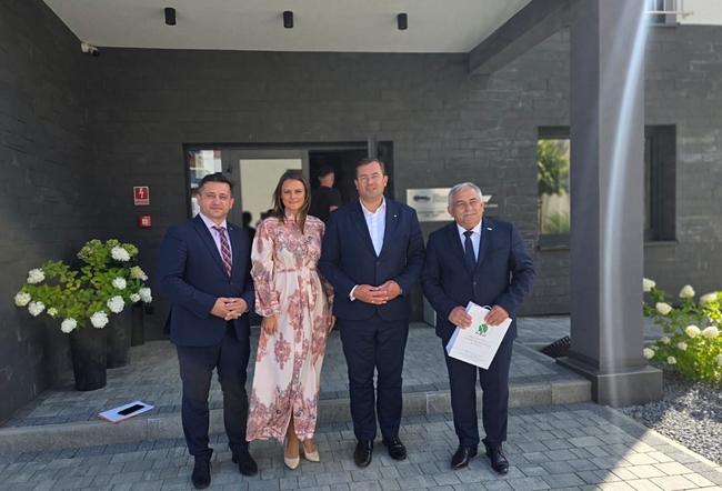 Minister Krajewski z pełnomocnikiem Marszałka, Dyrektor SDOO Głubczyce i Dyrektotem OSChR